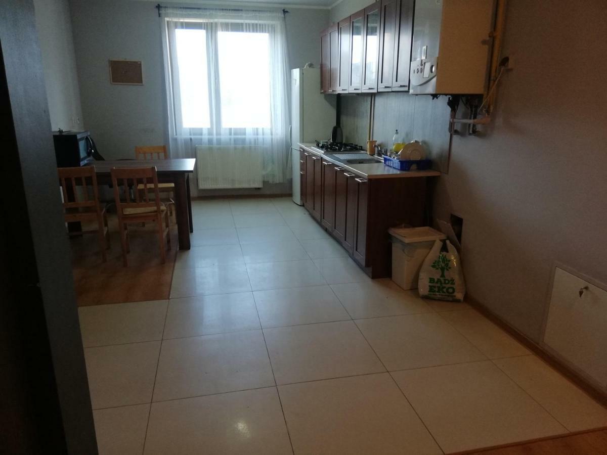 Pokoje Przy Rondzie Appartement Częstochowa Buitenkant foto