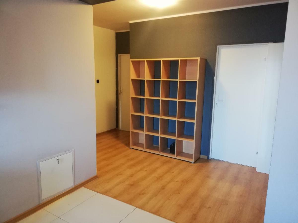 Pokoje Przy Rondzie Appartement Częstochowa Buitenkant foto