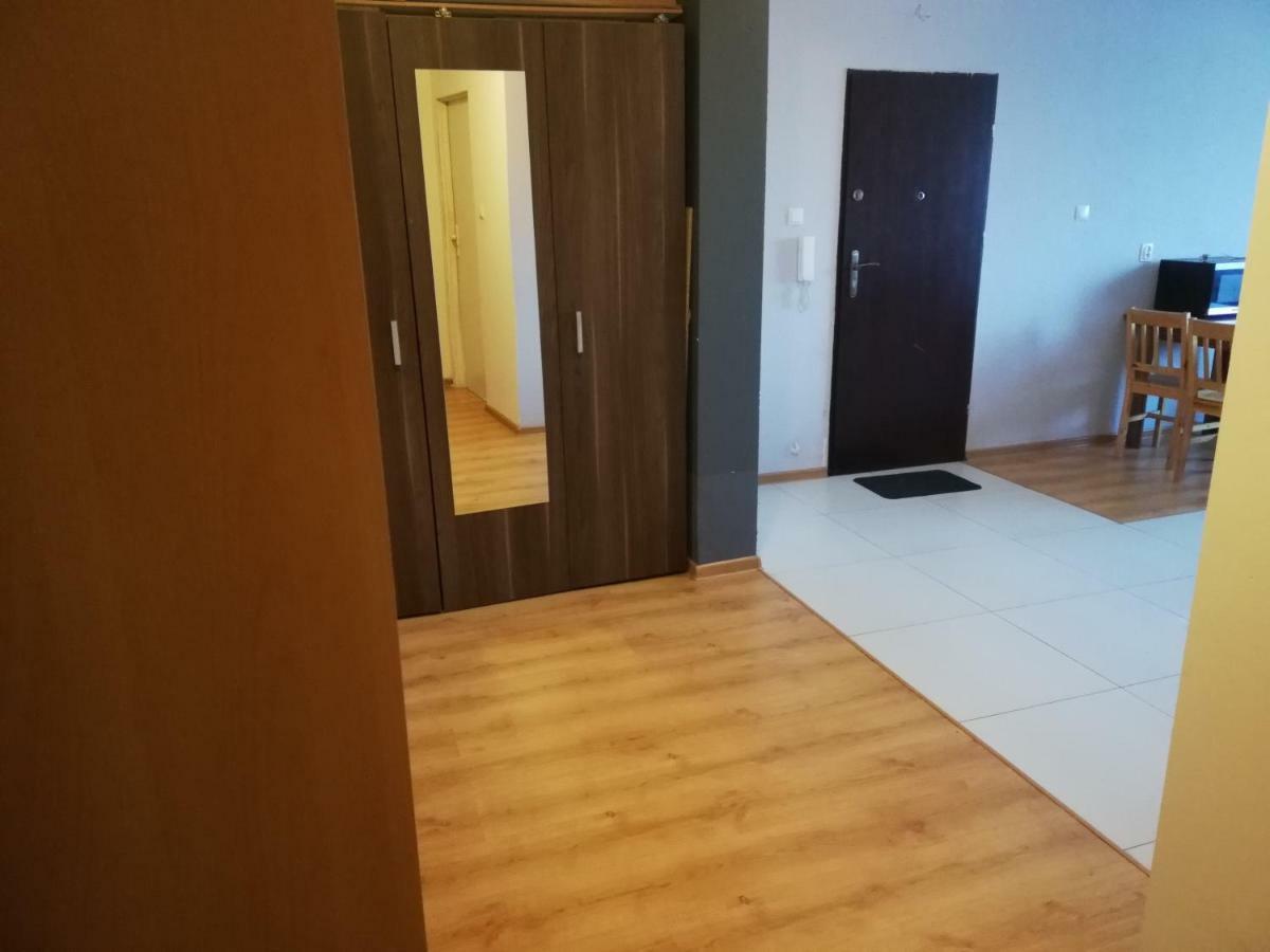 Pokoje Przy Rondzie Appartement Częstochowa Buitenkant foto
