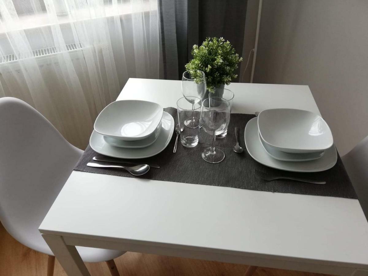 Pokoje Przy Rondzie Appartement Częstochowa Buitenkant foto