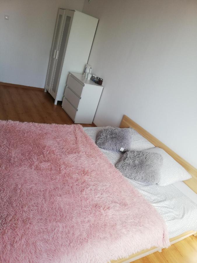 Pokoje Przy Rondzie Appartement Częstochowa Buitenkant foto